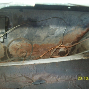 d side rot trunk to wheel well