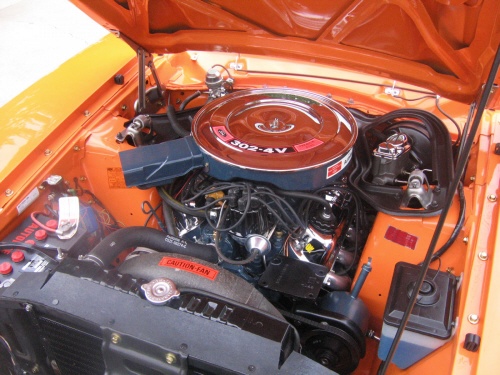 v8 engine bay