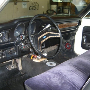 Interior w/ LDO trim.  NICE!