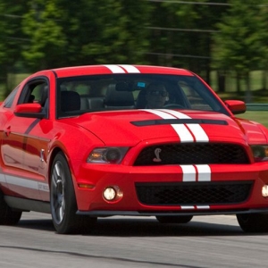 2011-ford-shelby-mustang-gt500-front-three-quarter 2